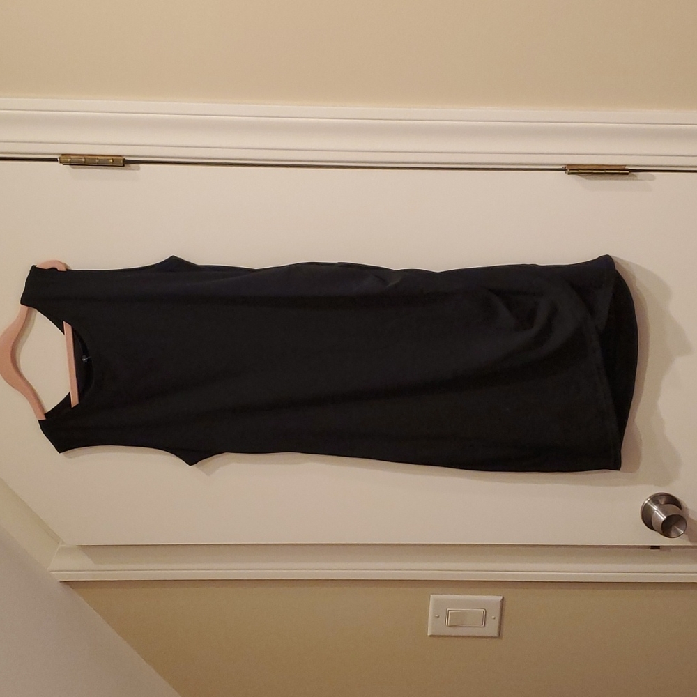 Body con dress with asymmetrical bottom and ruched side